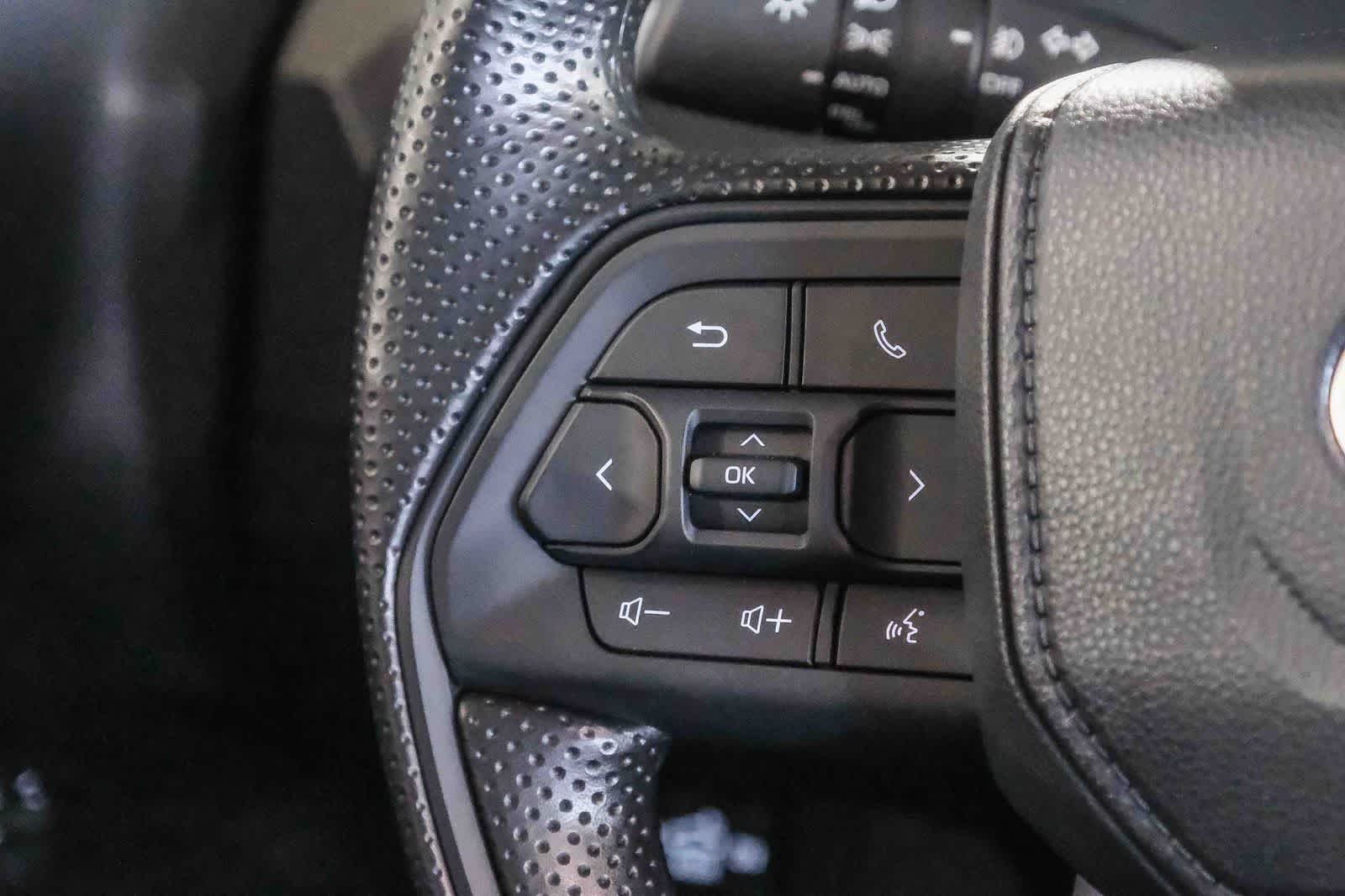 2026 Toyota Tacoma SR5 - Photo 19