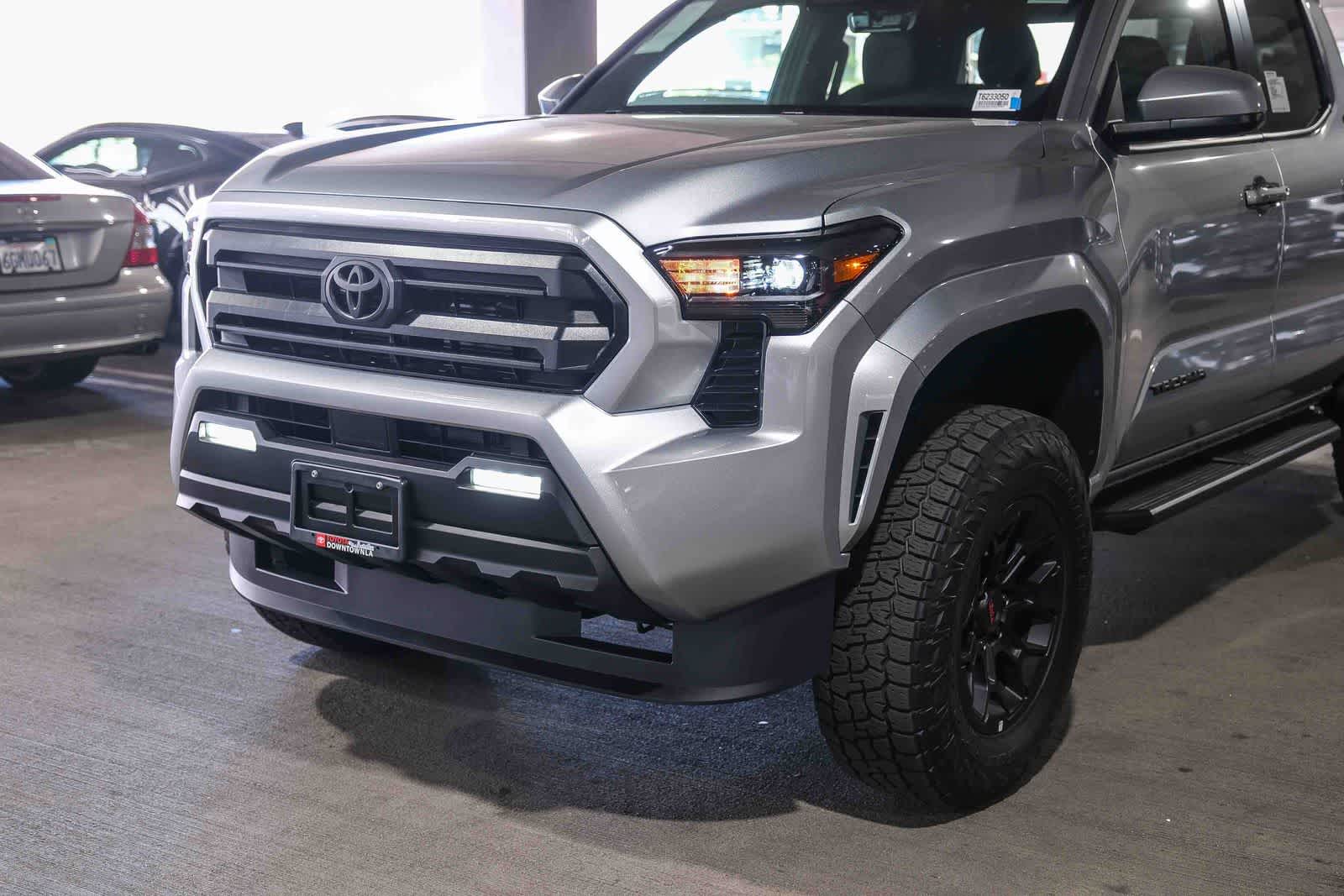 2026 Toyota Tacoma SR5 - Photo 11