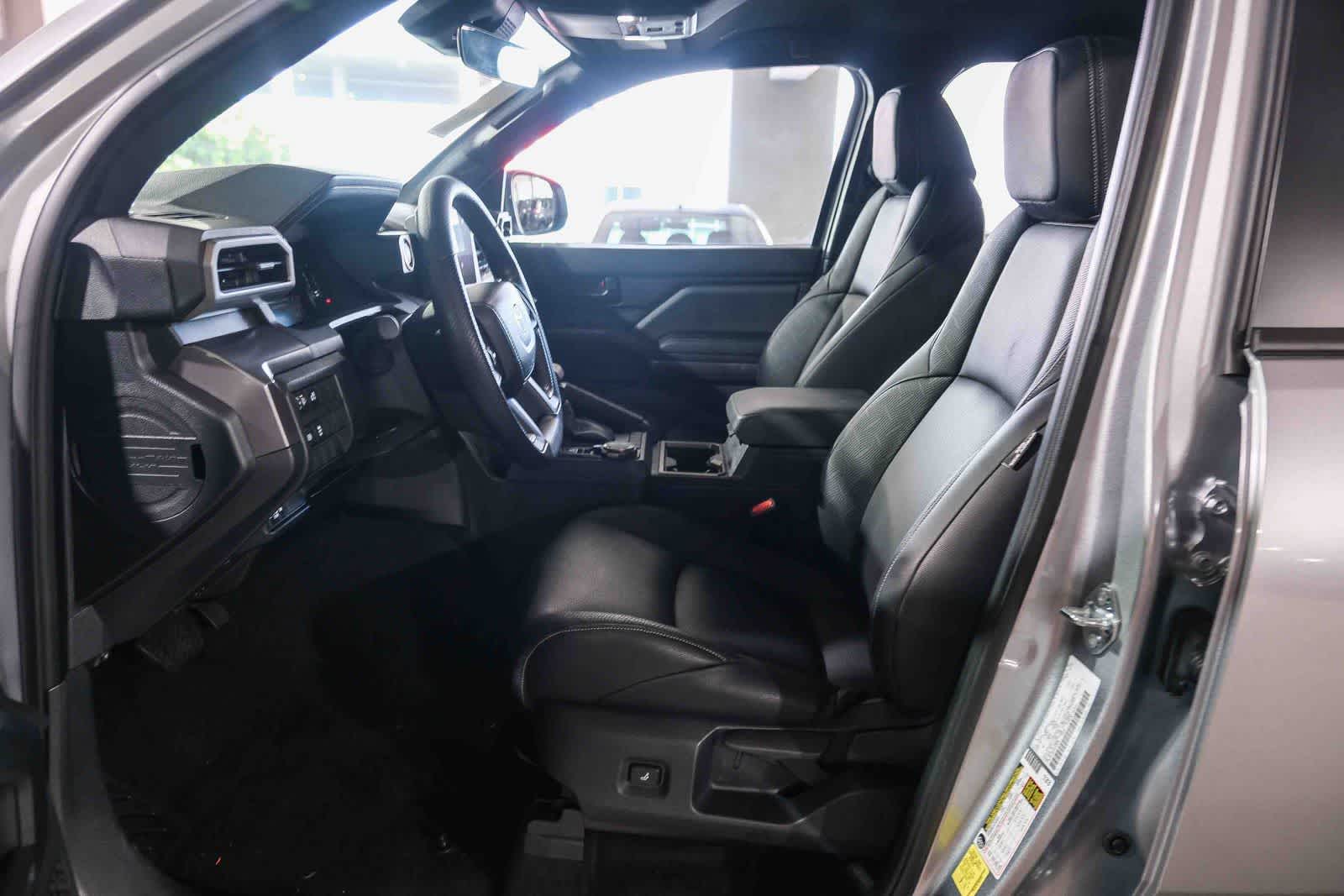 2026 Toyota Tacoma SR5 - Photo 22