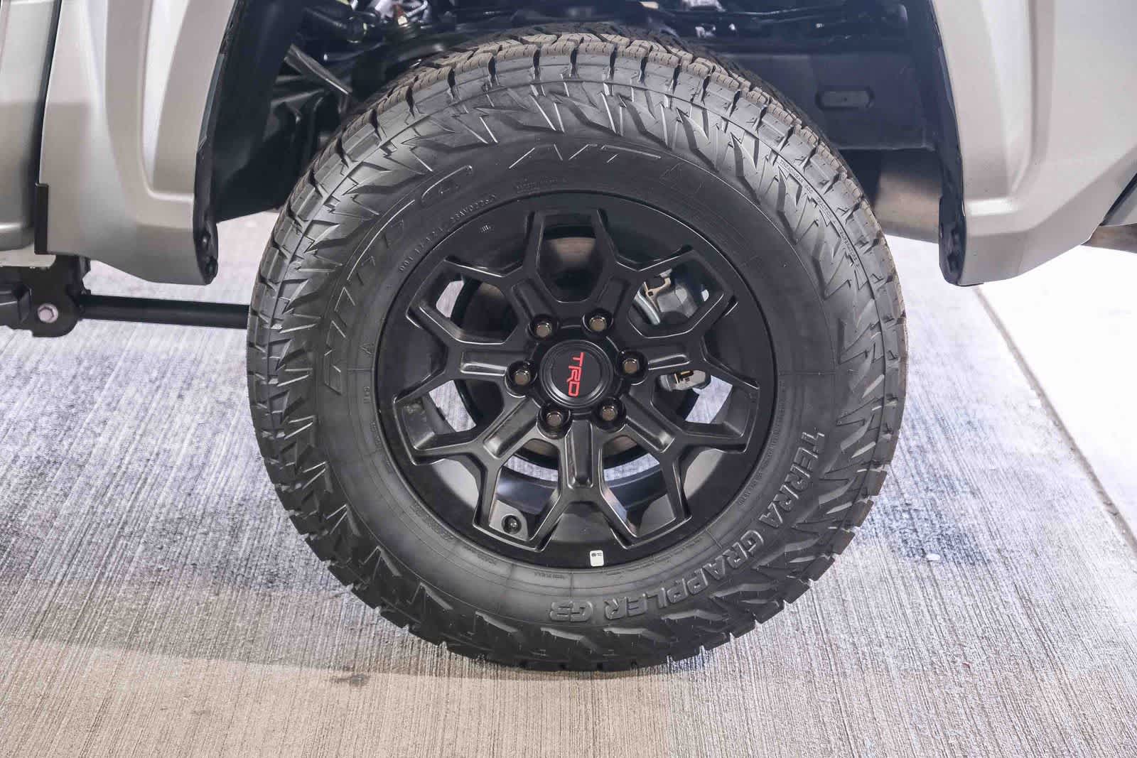 2026 Toyota Tacoma SR5 - Photo 9