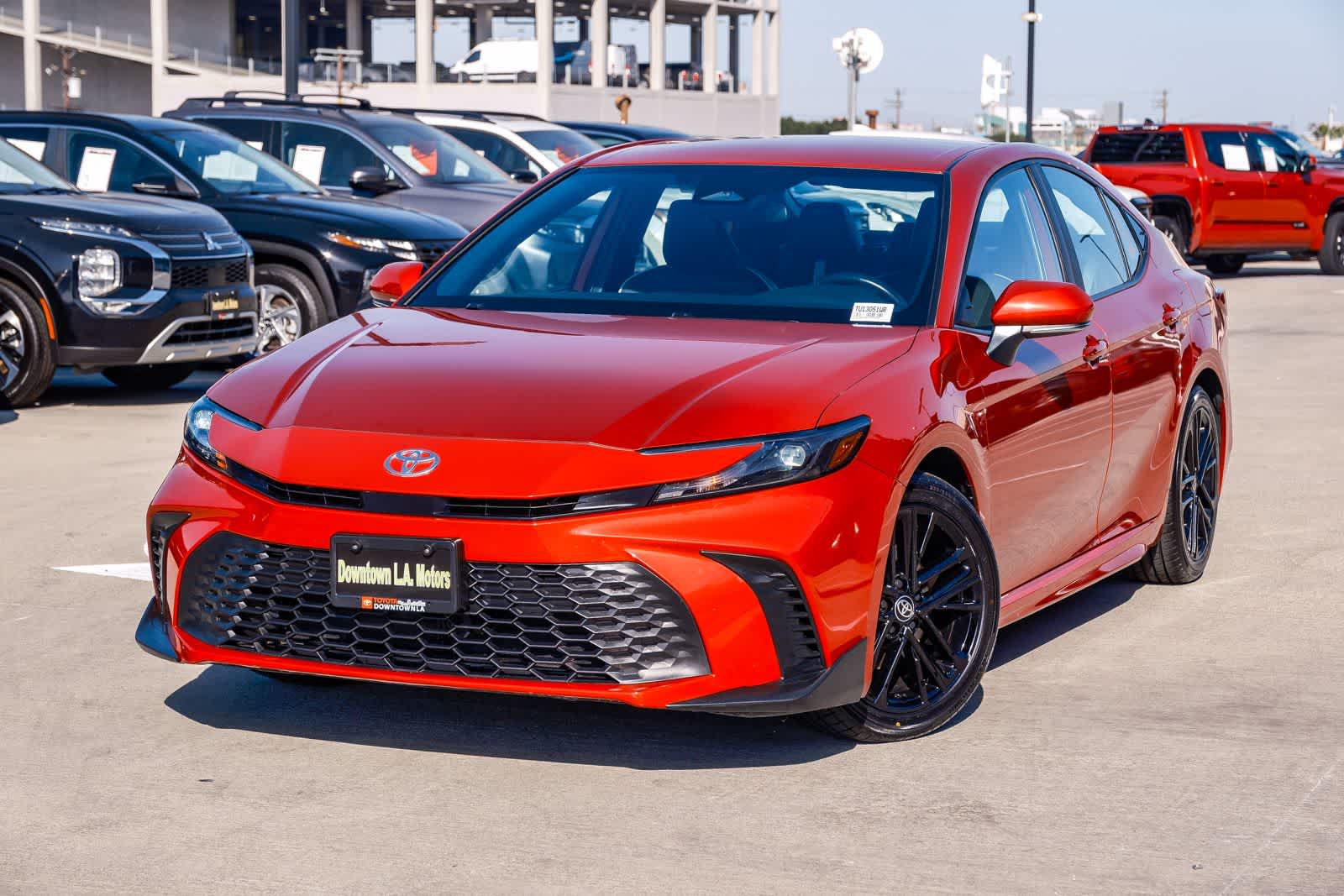 2025 Toyota Camry SE
