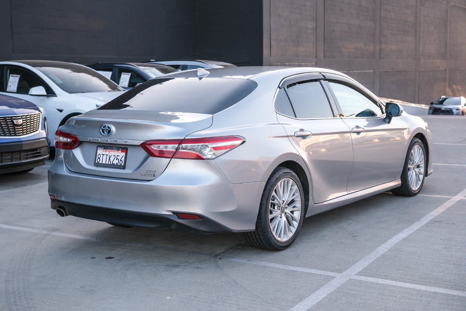 2020 Toyota Camry Hybrid XLE