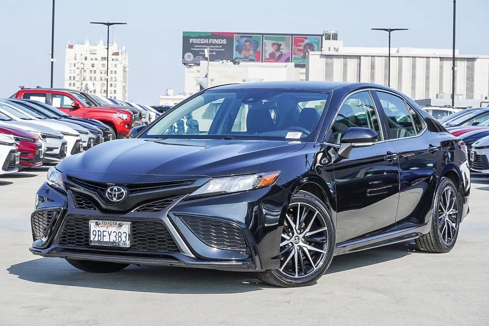 2022 Toyota Camry SE