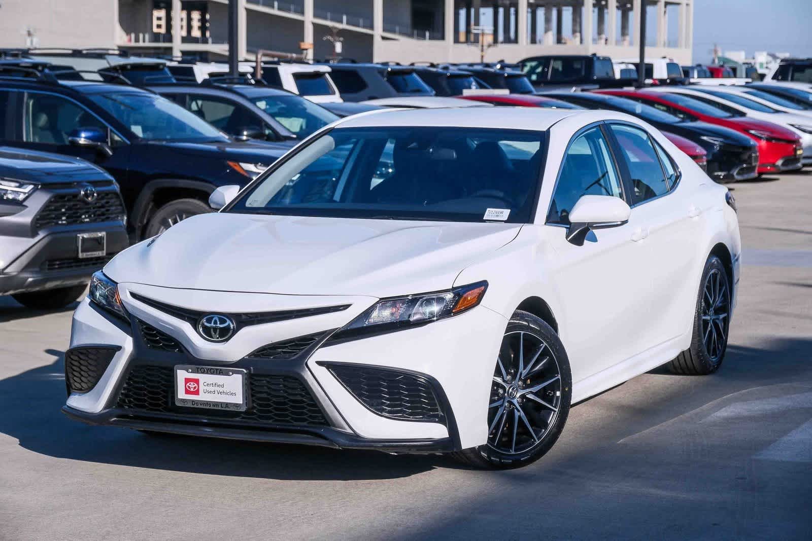 2024 Toyota Camry SE