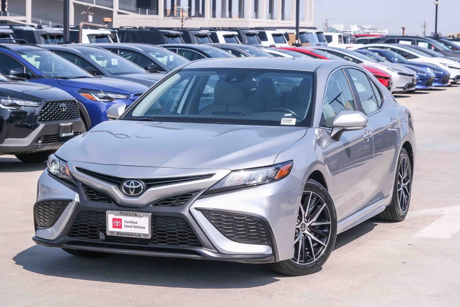 2022 Toyota Camry SE