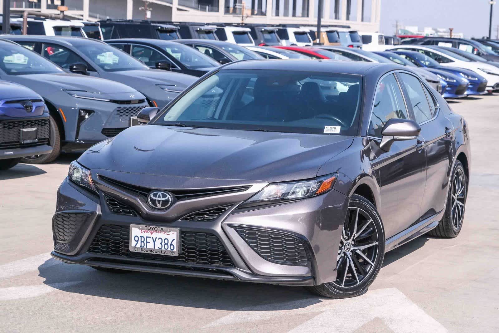 2022 Toyota Camry SE