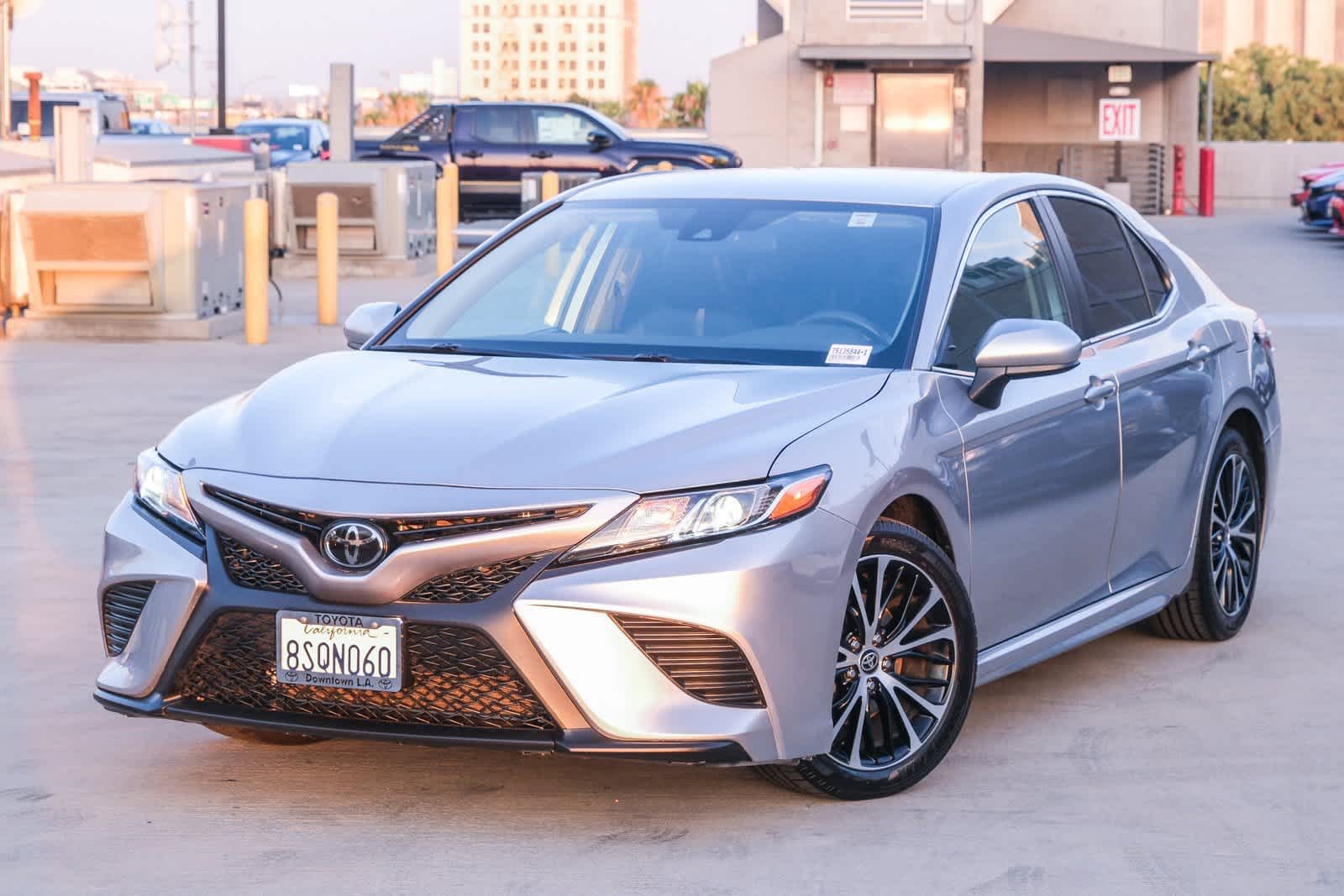 2020 Toyota Camry SE