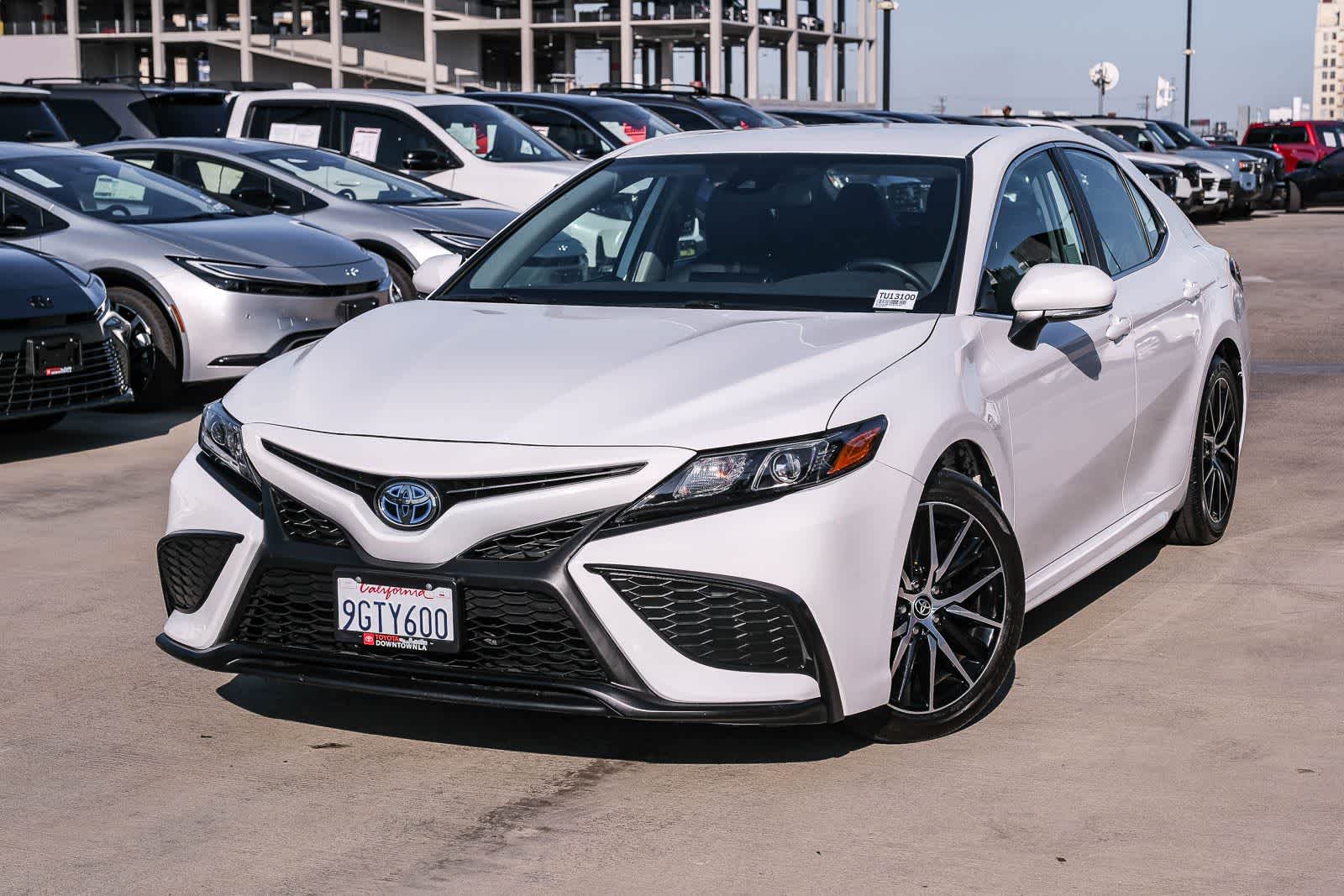 2023 Toyota Camry Hybrid SE