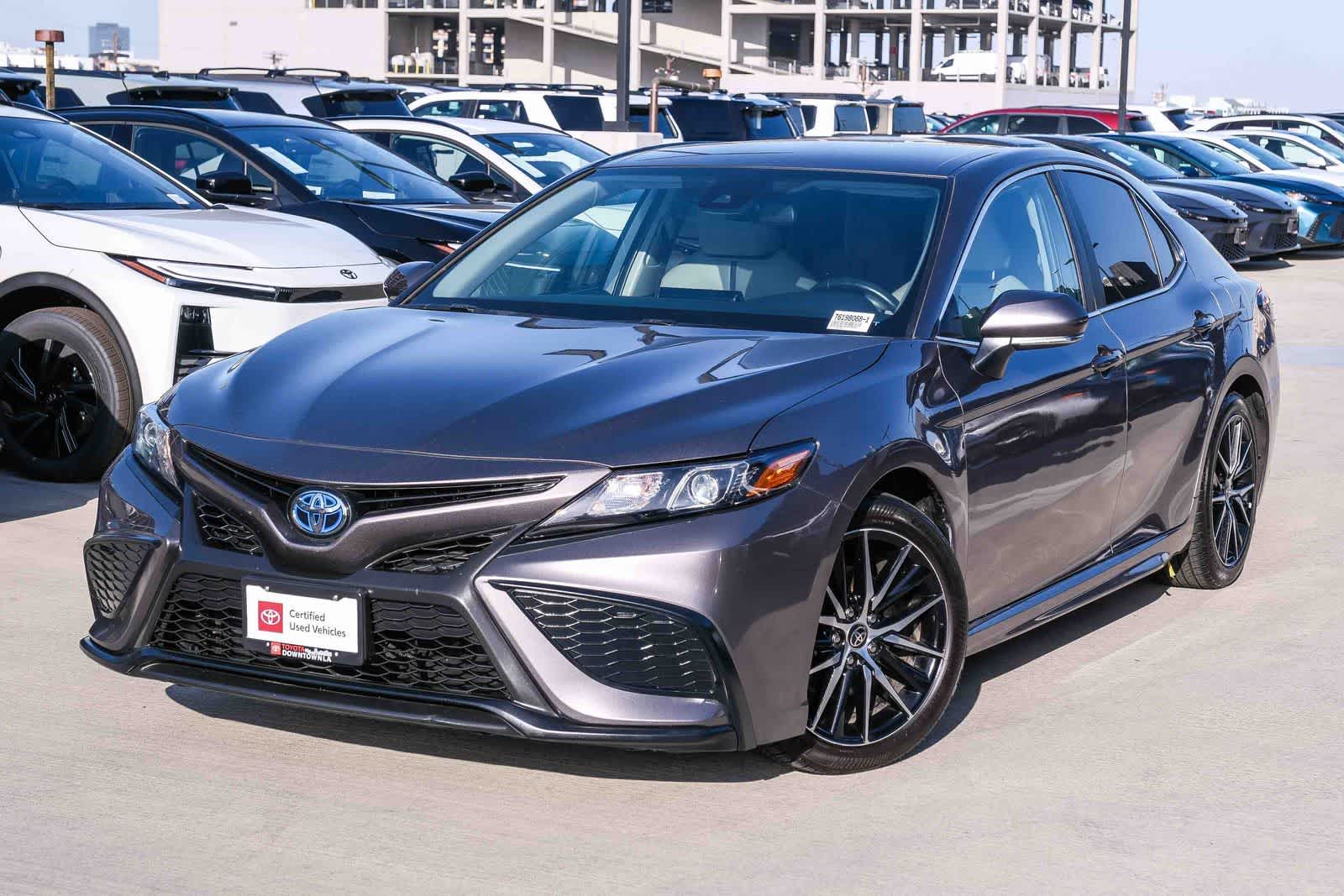 2024 Toyota Camry Hybrid SE