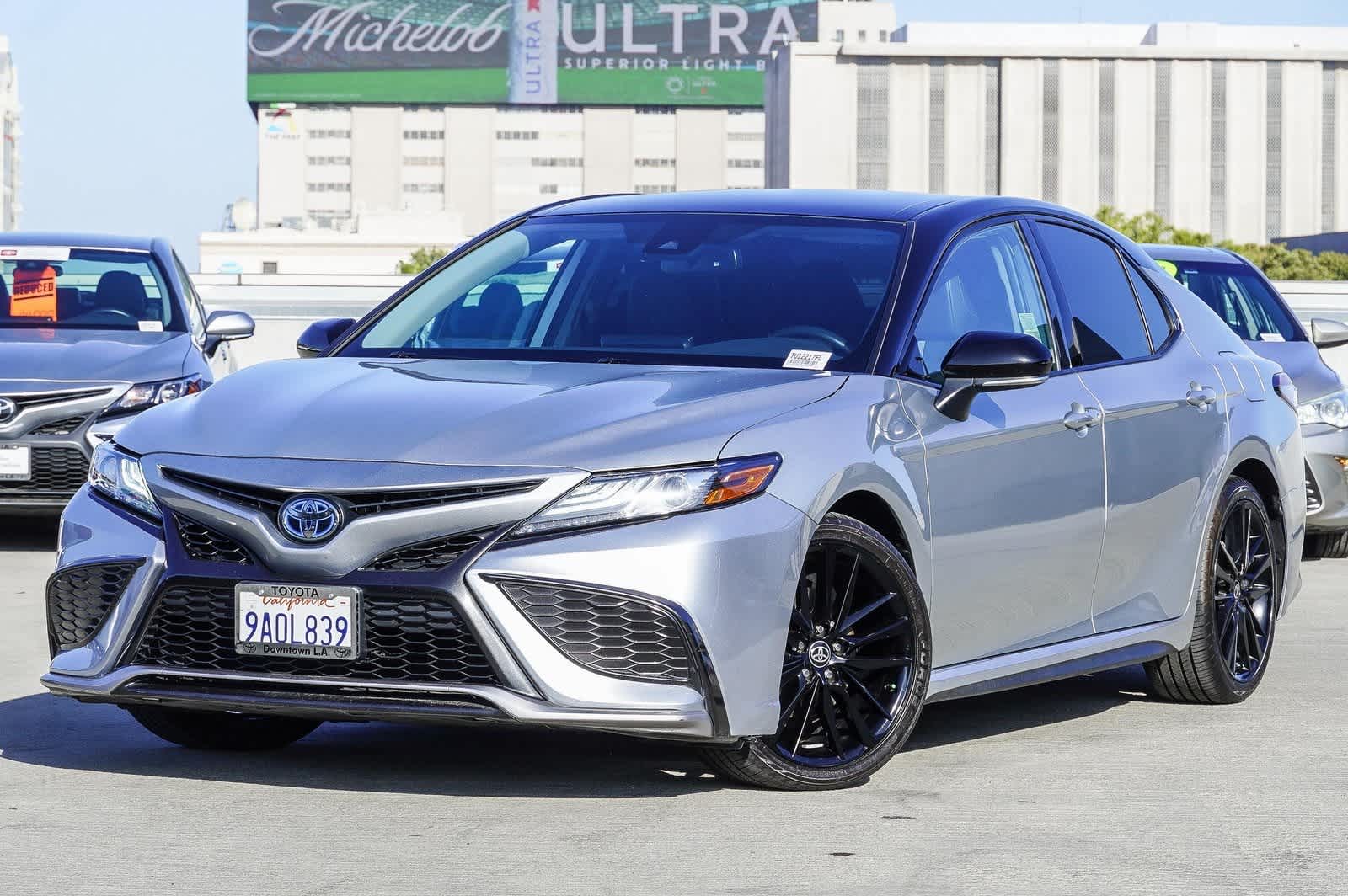 2022 Toyota Camry Hybrid XSE