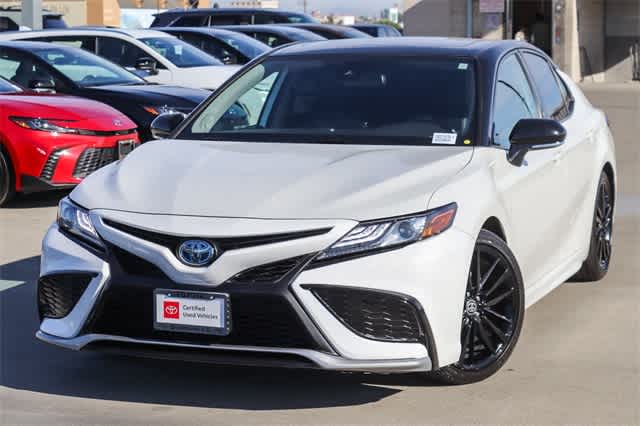 2022 Toyota Camry Hybrid XSE