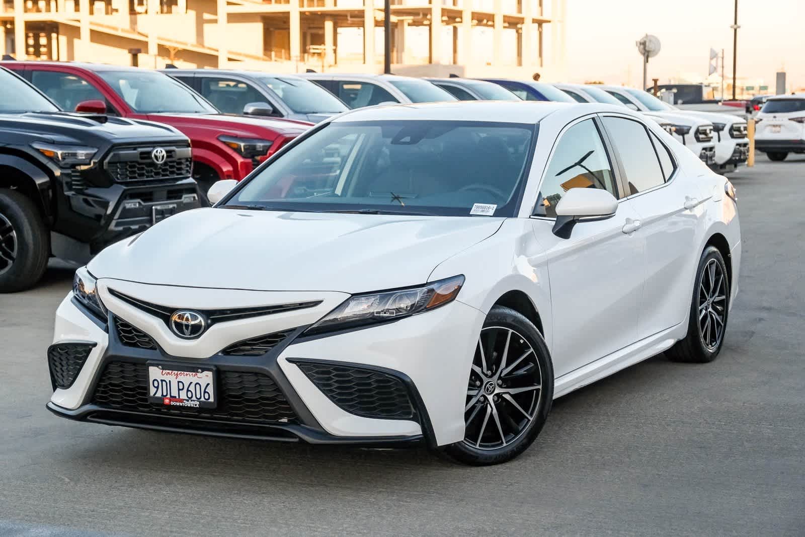 2023 Toyota Camry SE