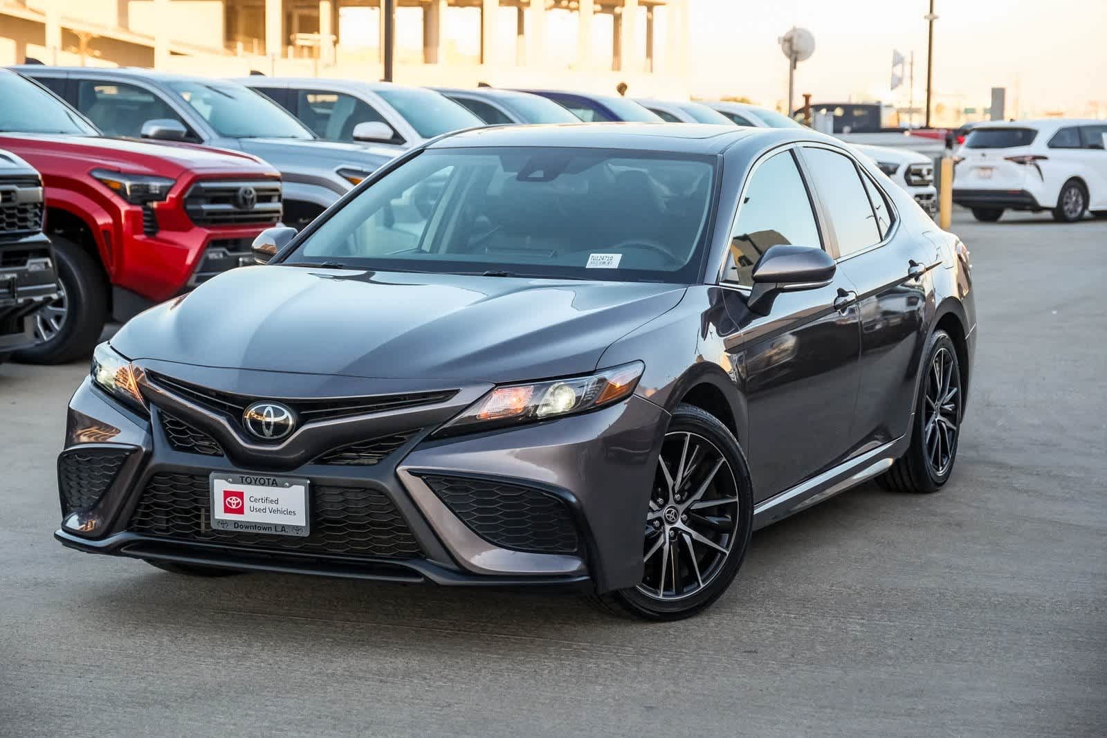 2022 Toyota Camry SE