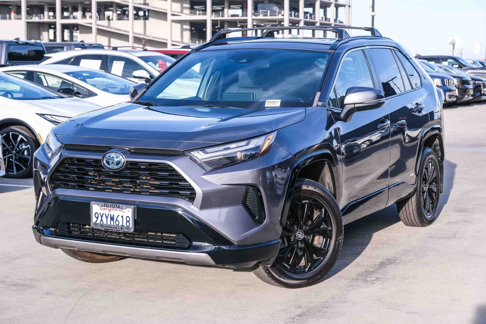 2022 Toyota RAV4 Hybrid SE