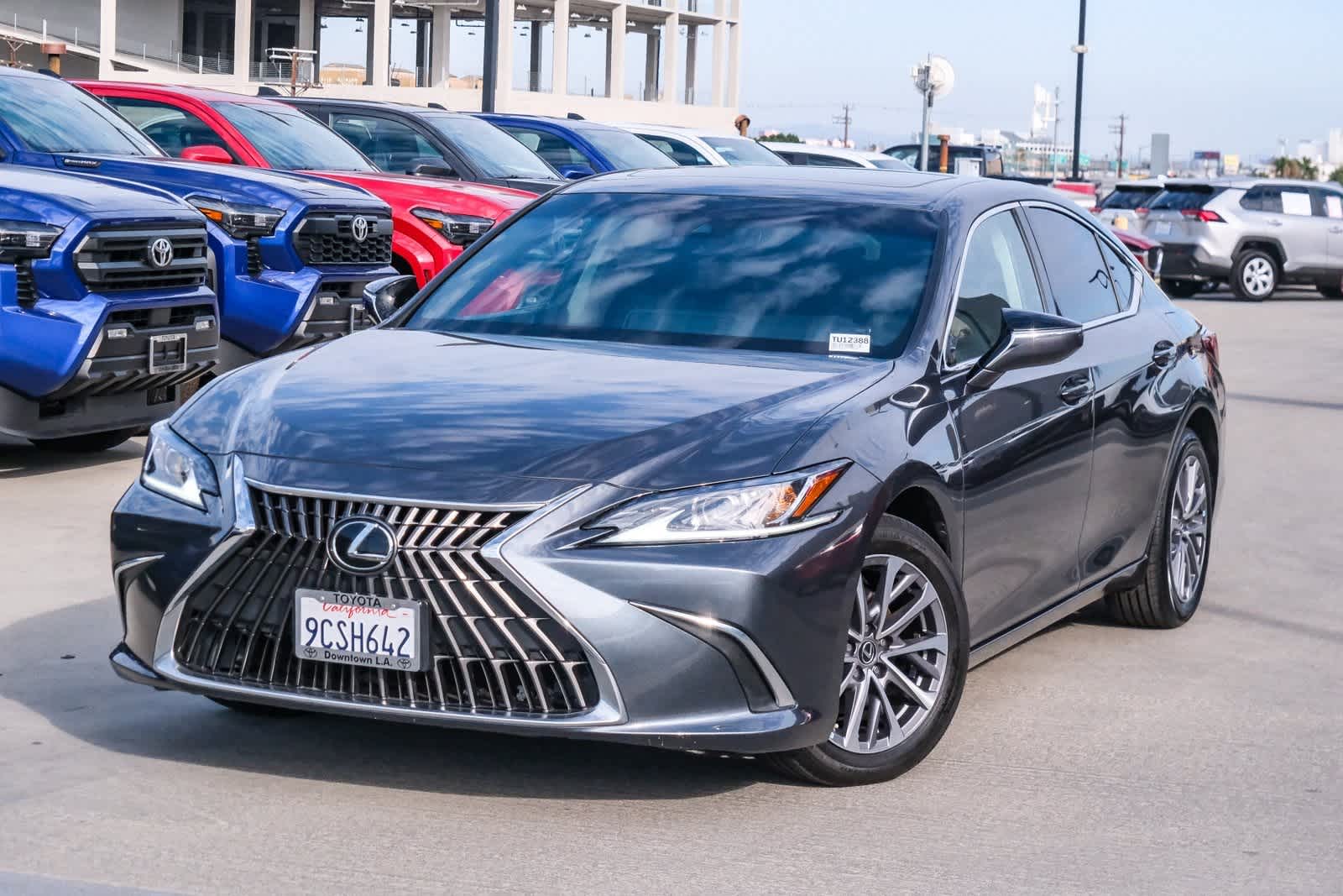 2022 Lexus ES