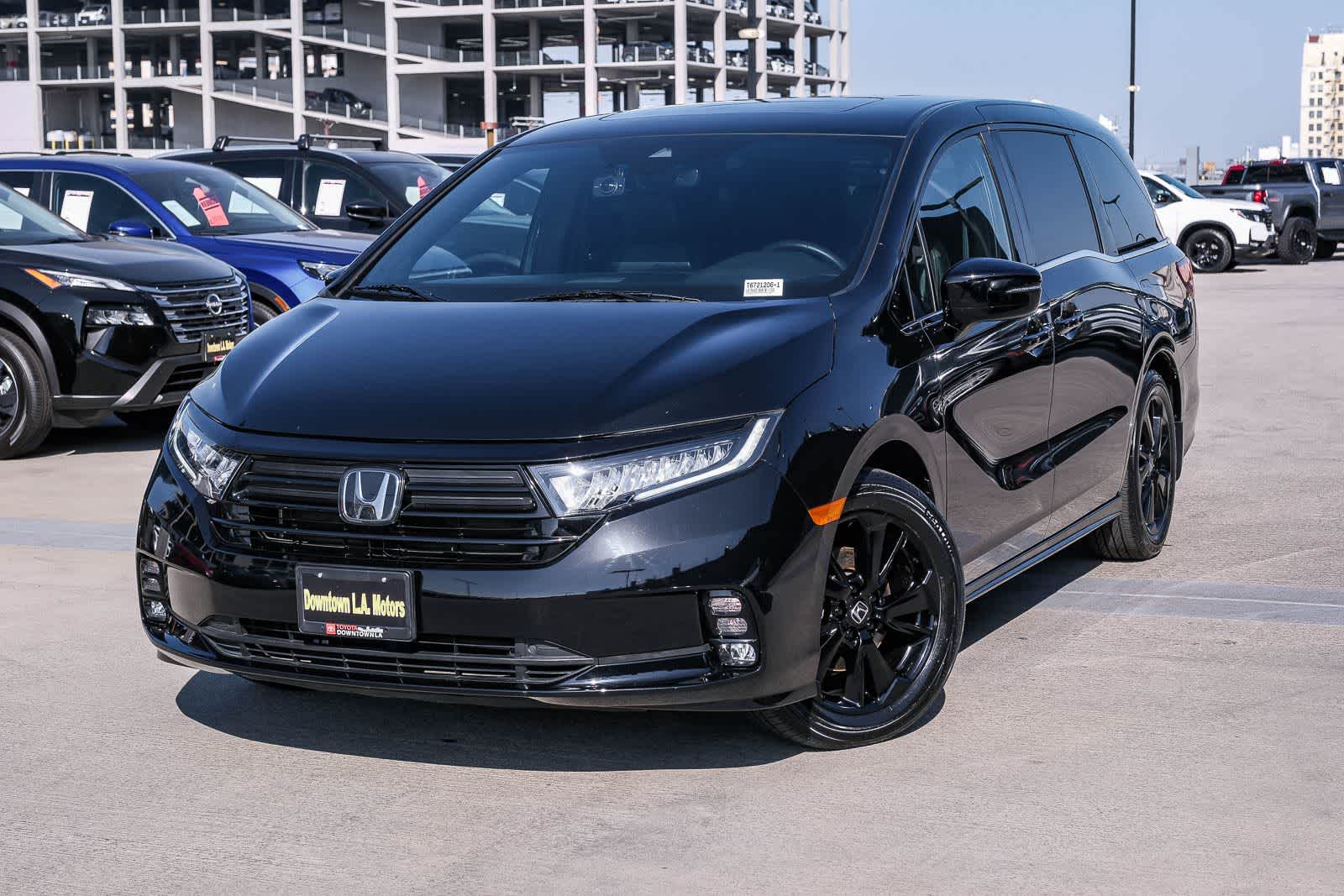2023 Honda Odyssey SPORT's photo