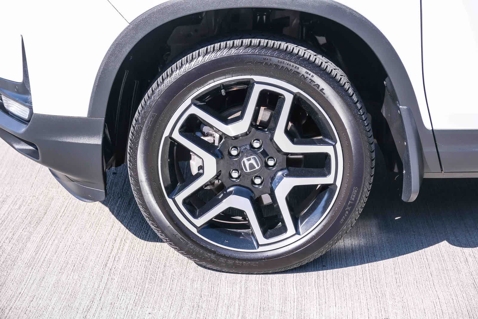 Used Platinum White Pearl 2023 Honda Passport Elite for Sale in