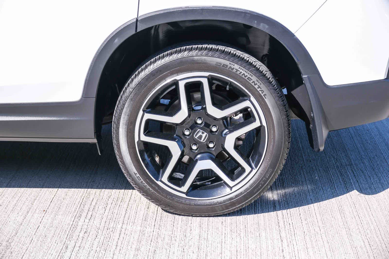 Used Platinum White Pearl 2023 Honda Passport Elite for Sale in