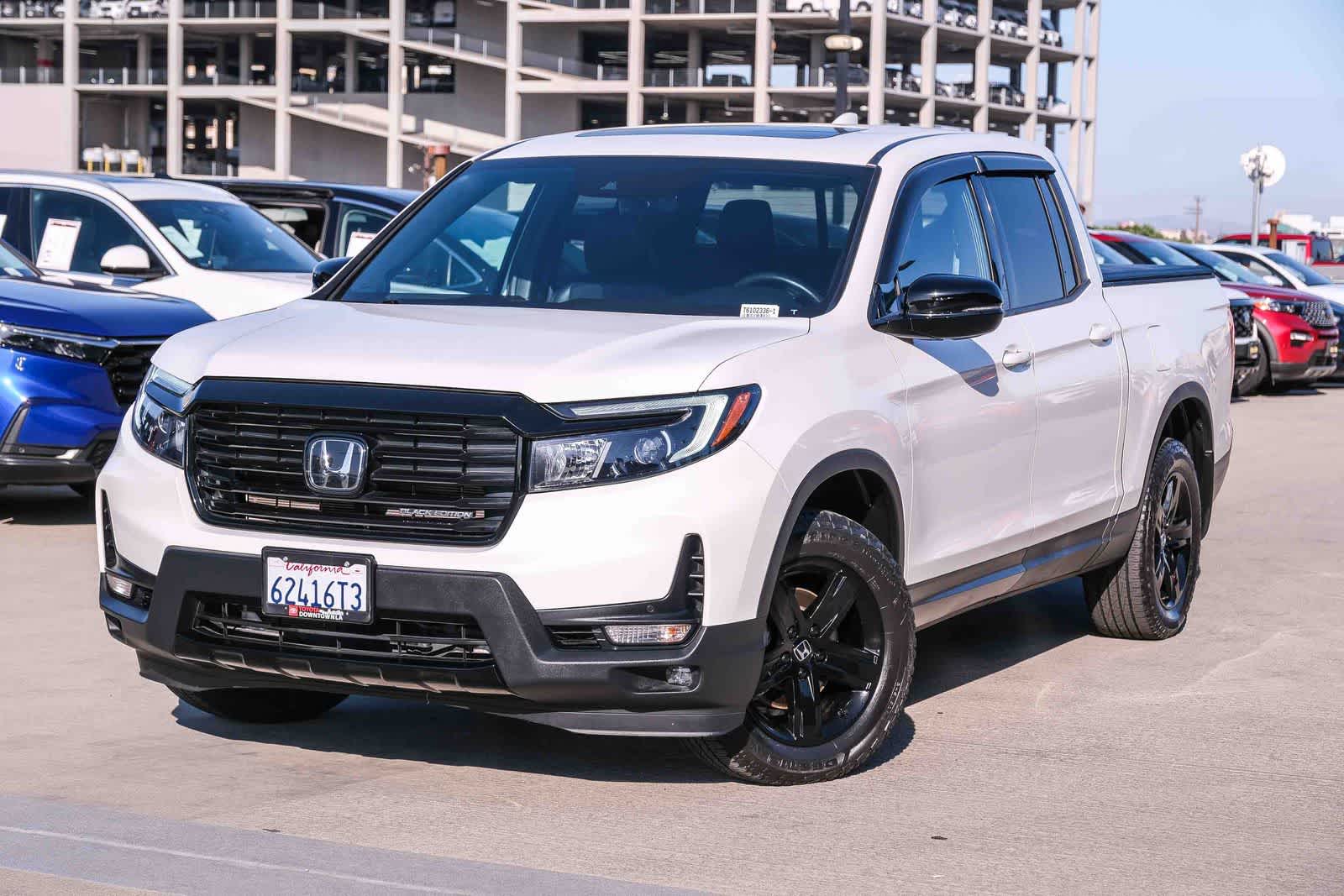 2023 Honda Ridgeline Black Edition's photo