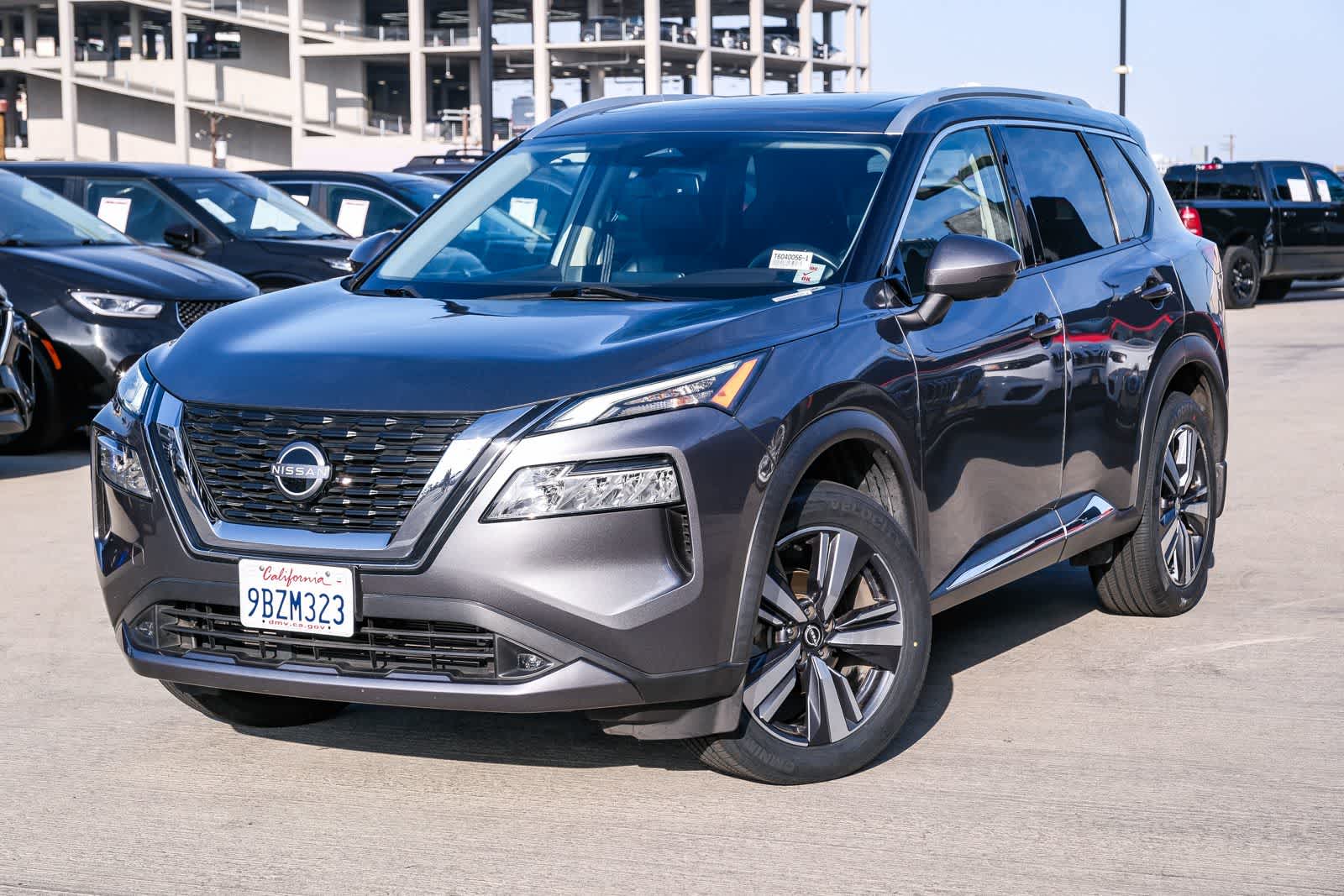 2022 Nissan Rogue SL FWD's photo