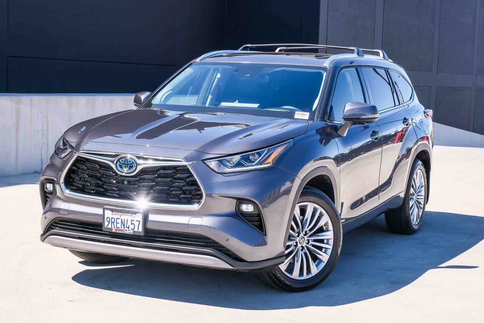 2024 Toyota Highlander Hybrid Platinum