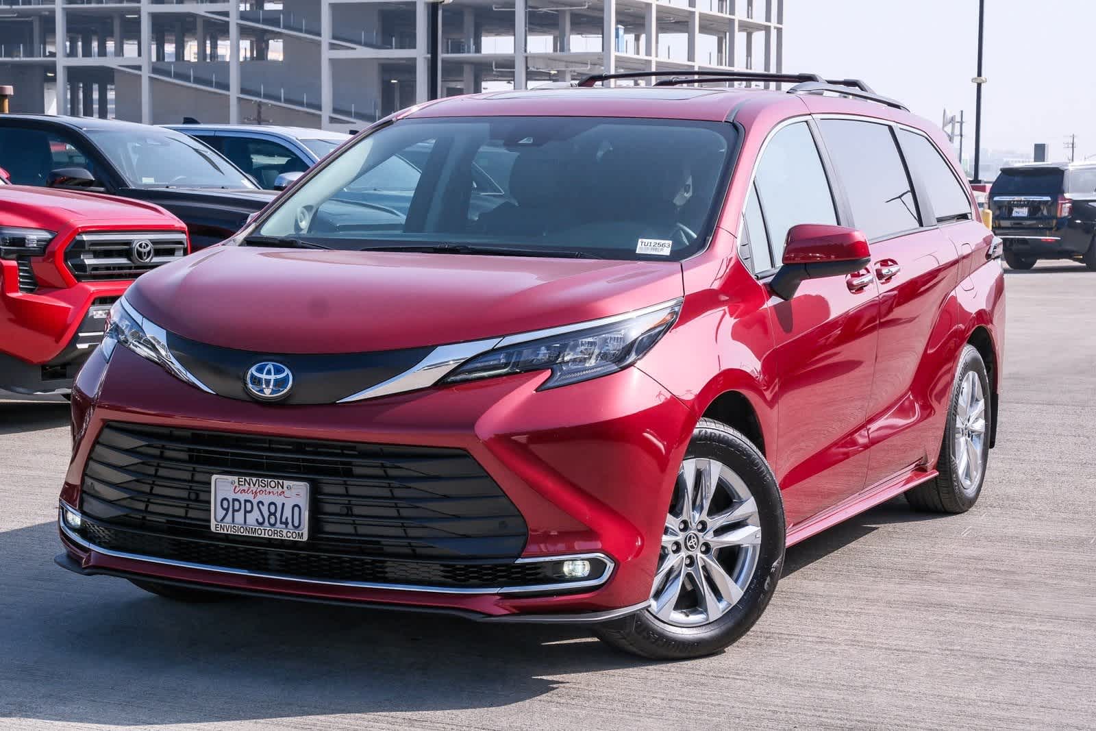 2024 Toyota Sienna XLE