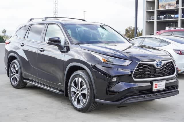 Used 2023 Toyota Highlander Hybrid XLE Used 2023 Toyota Highlander Hybrid XLE