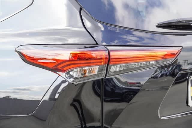 Used 2023 Toyota Highlander Hybrid XLE Used 2023 Toyota Highlander Hybrid XLE