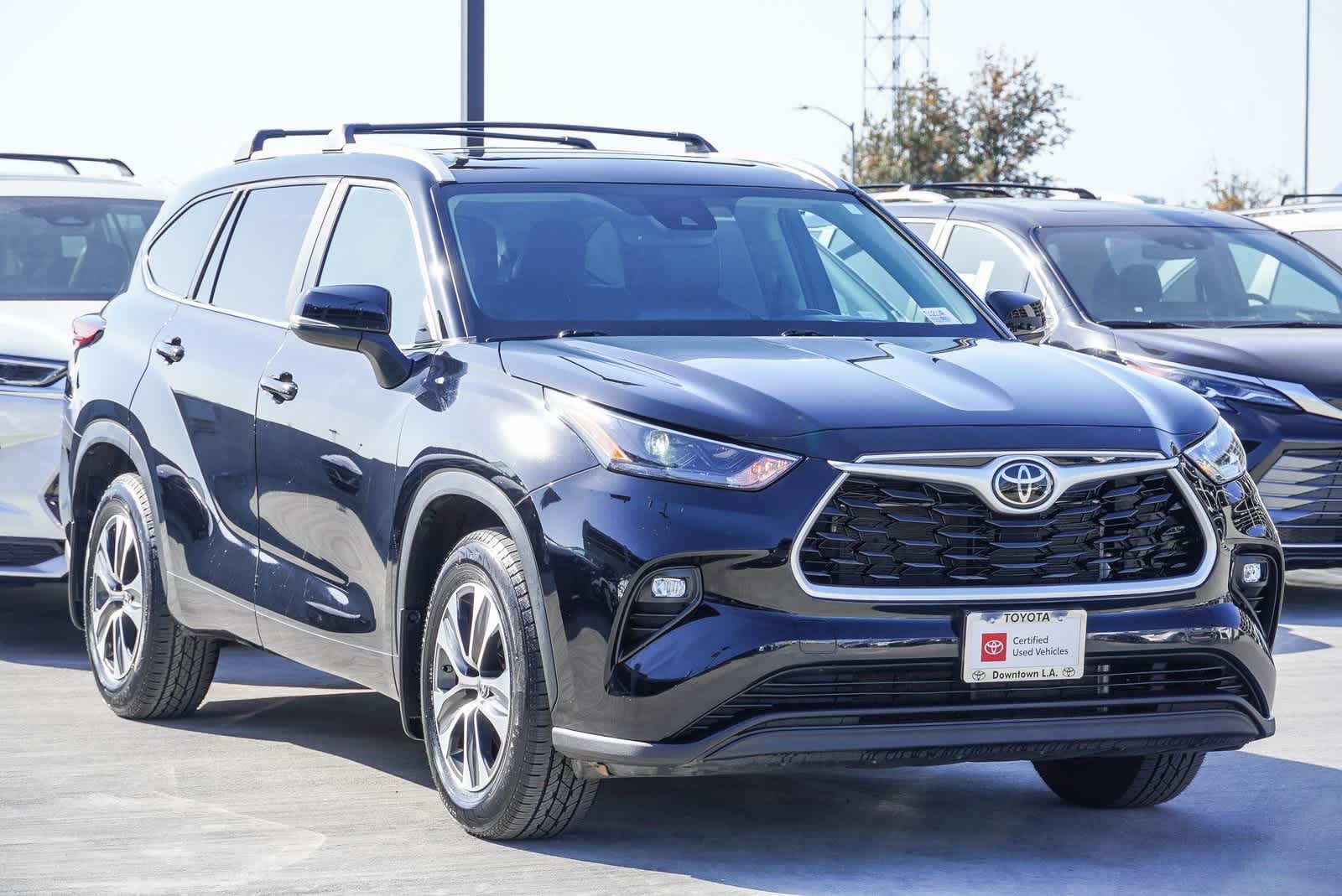 Used 2023 Toyota Highlander XLE Used 2023 Toyota Highlander XLE