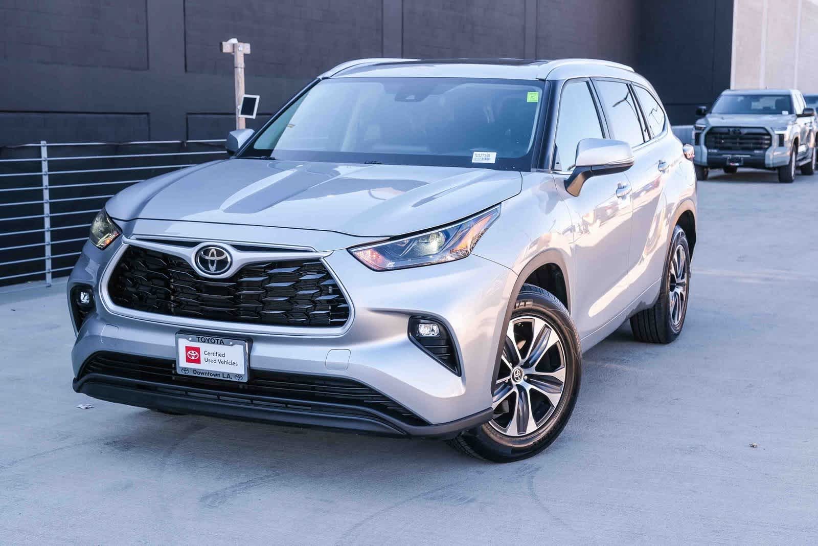 2024 Toyota Highlander LE