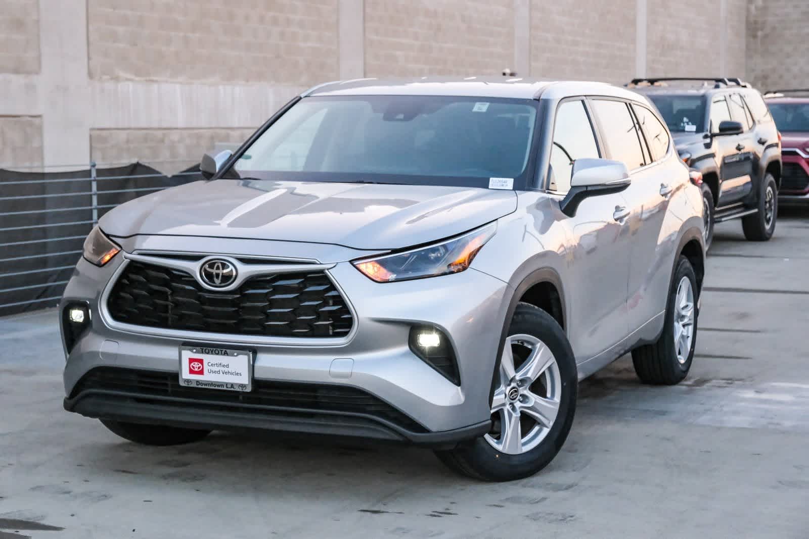 2024 Toyota Highlander LE