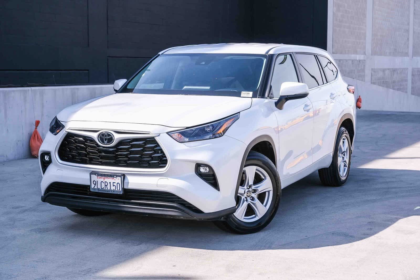 2024 Toyota Highlander LE