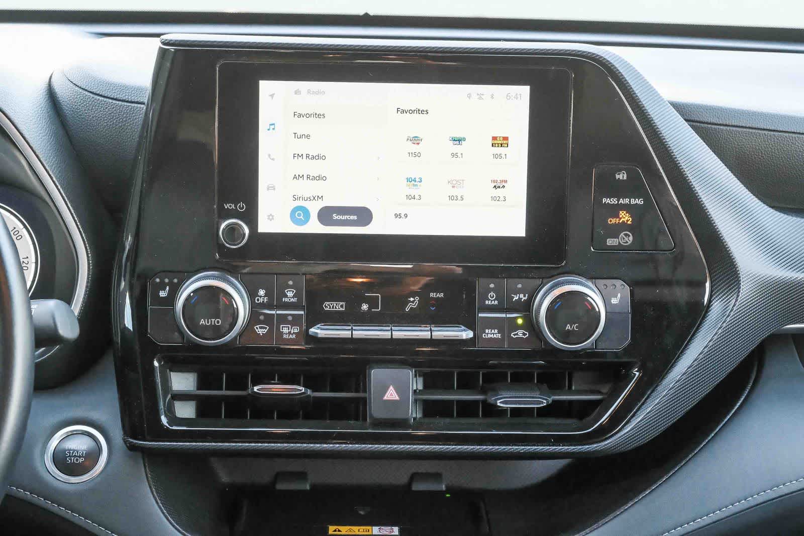 2025 Toyota Highlander XSE - Photo 13