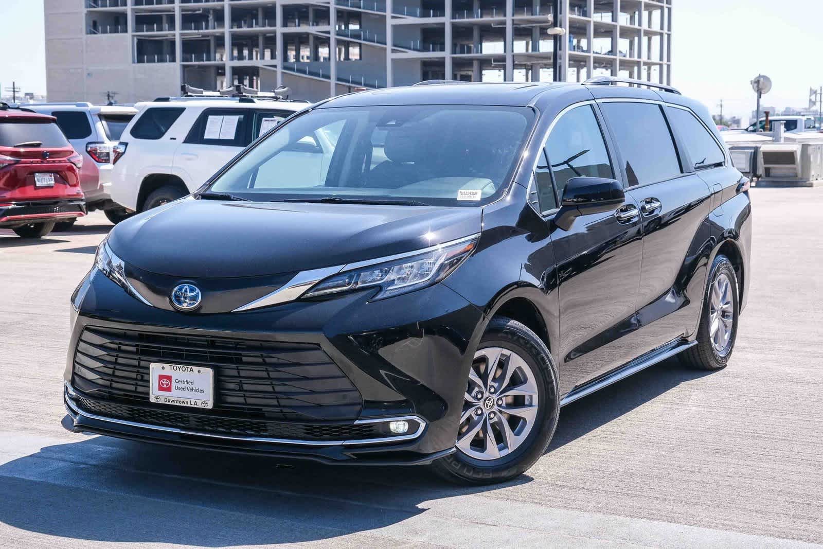 2023 Toyota Sienna XLE
