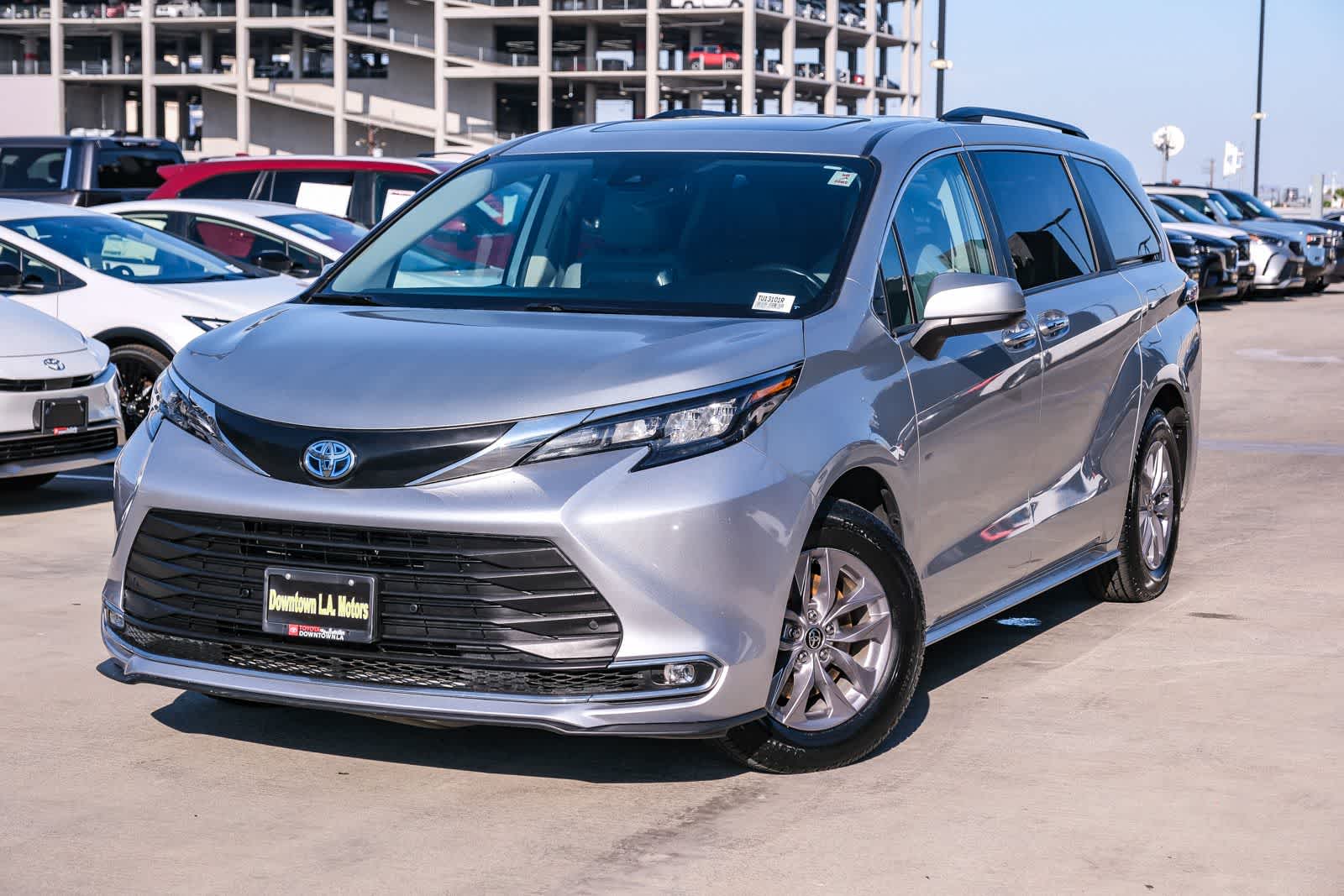 2024 Toyota Sienna XLE