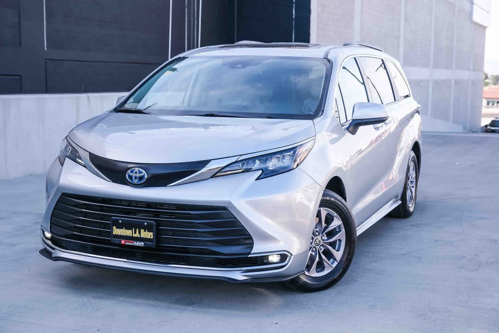 2024 Toyota Sienna XLE