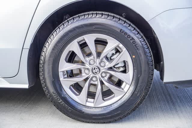 Used 2023 Toyota Sienna XLE Used 2023 Toyota Sienna XLE
