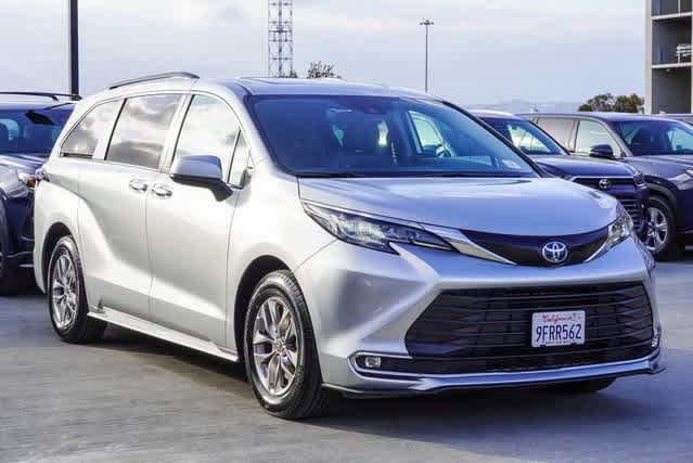 Used 2023 Toyota Sienna XLE Used 2023 Toyota Sienna XLE