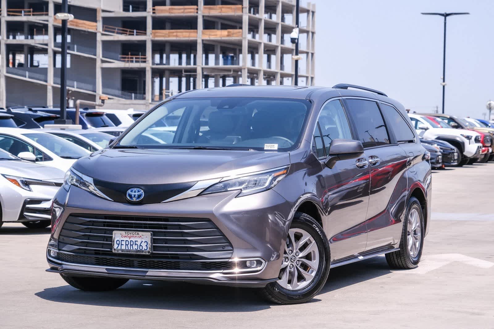2023 Toyota Sienna XLE