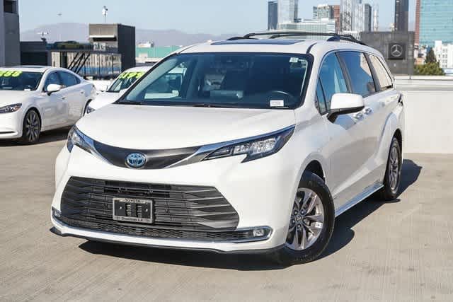 2021 Toyota Sienna XLE