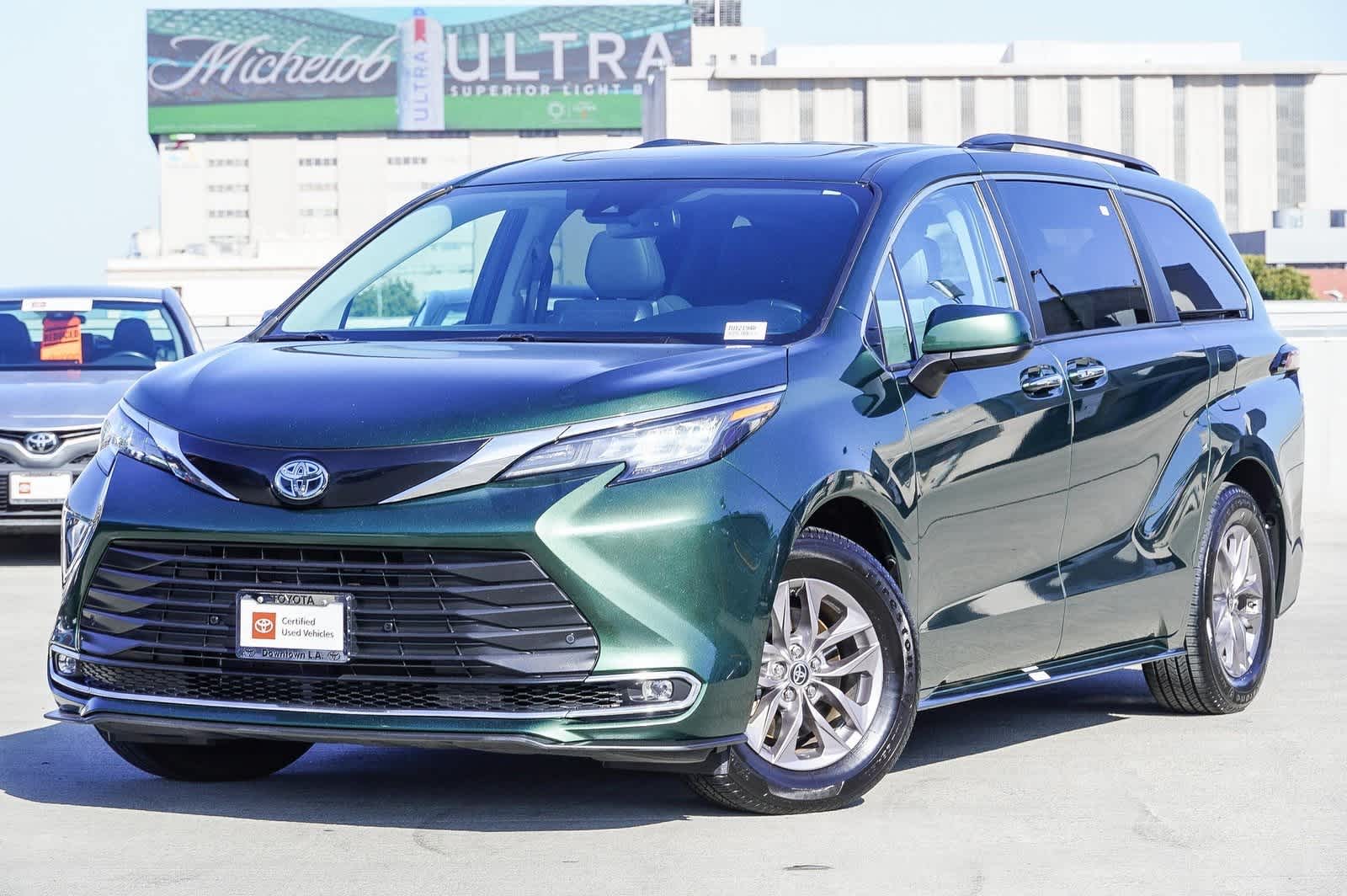 2023 Toyota Sienna XLE