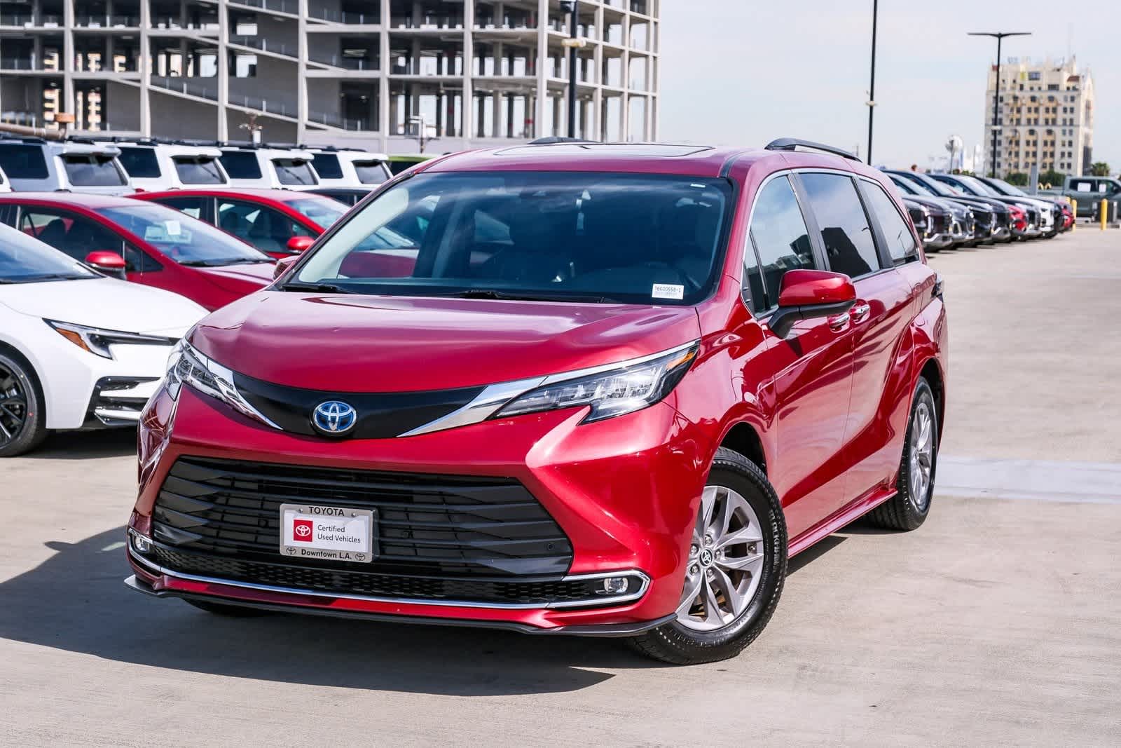 2023 Toyota Sienna XLE