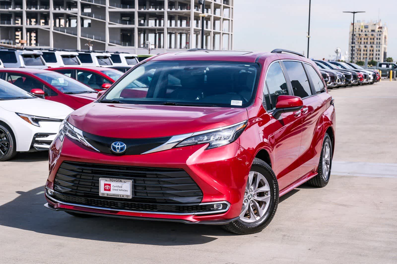 2023 Toyota Sienna XLE