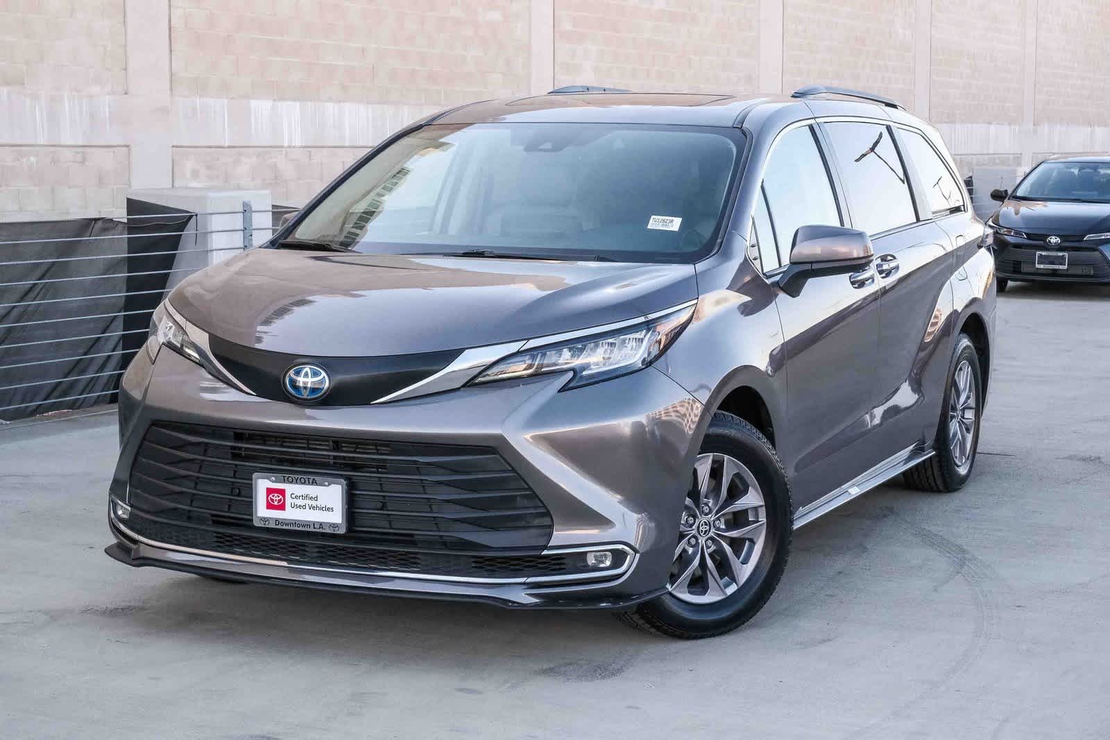 2023 Toyota Sienna XLE