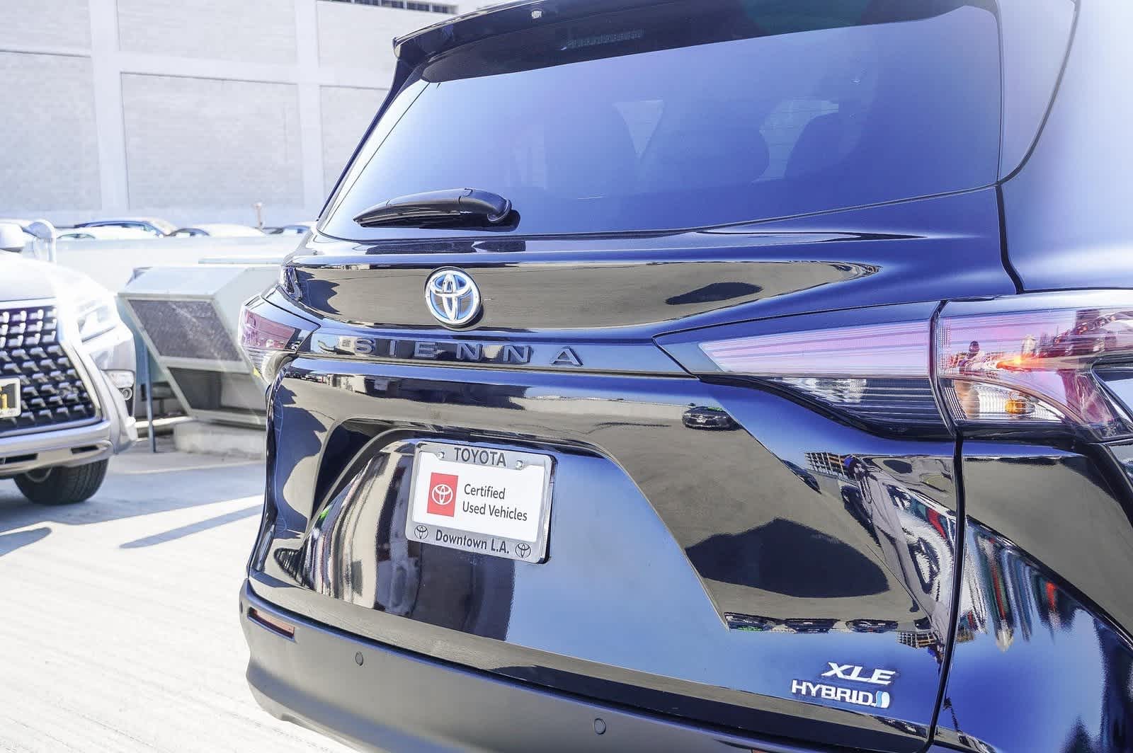 Used 2023 Toyota Sienna XLE Used 2023 Toyota Sienna XLE