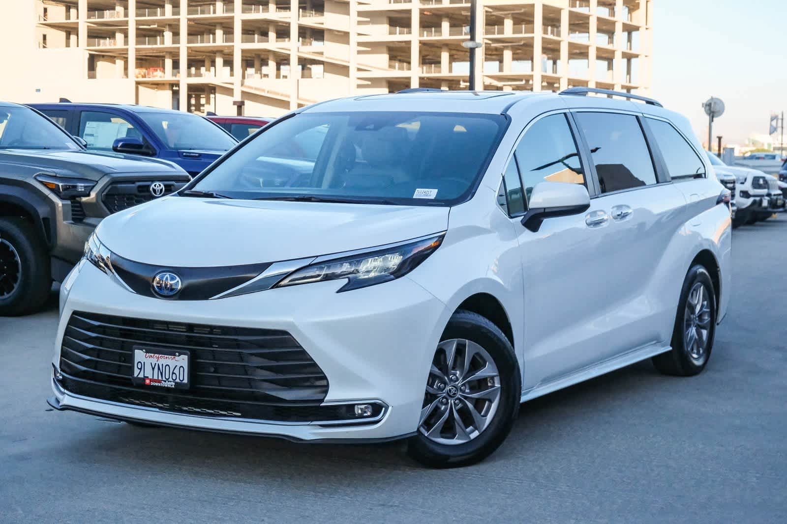 2024 Toyota Sienna XLE