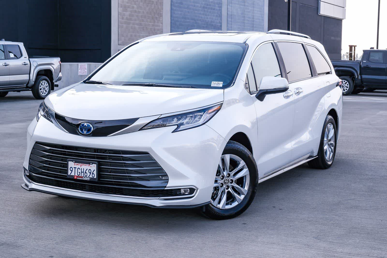 2025 Toyota Sienna Limited