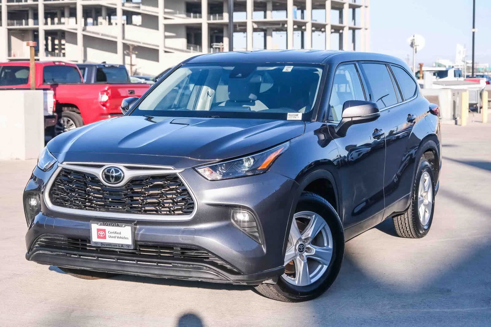 2022 Toyota Highlander LE