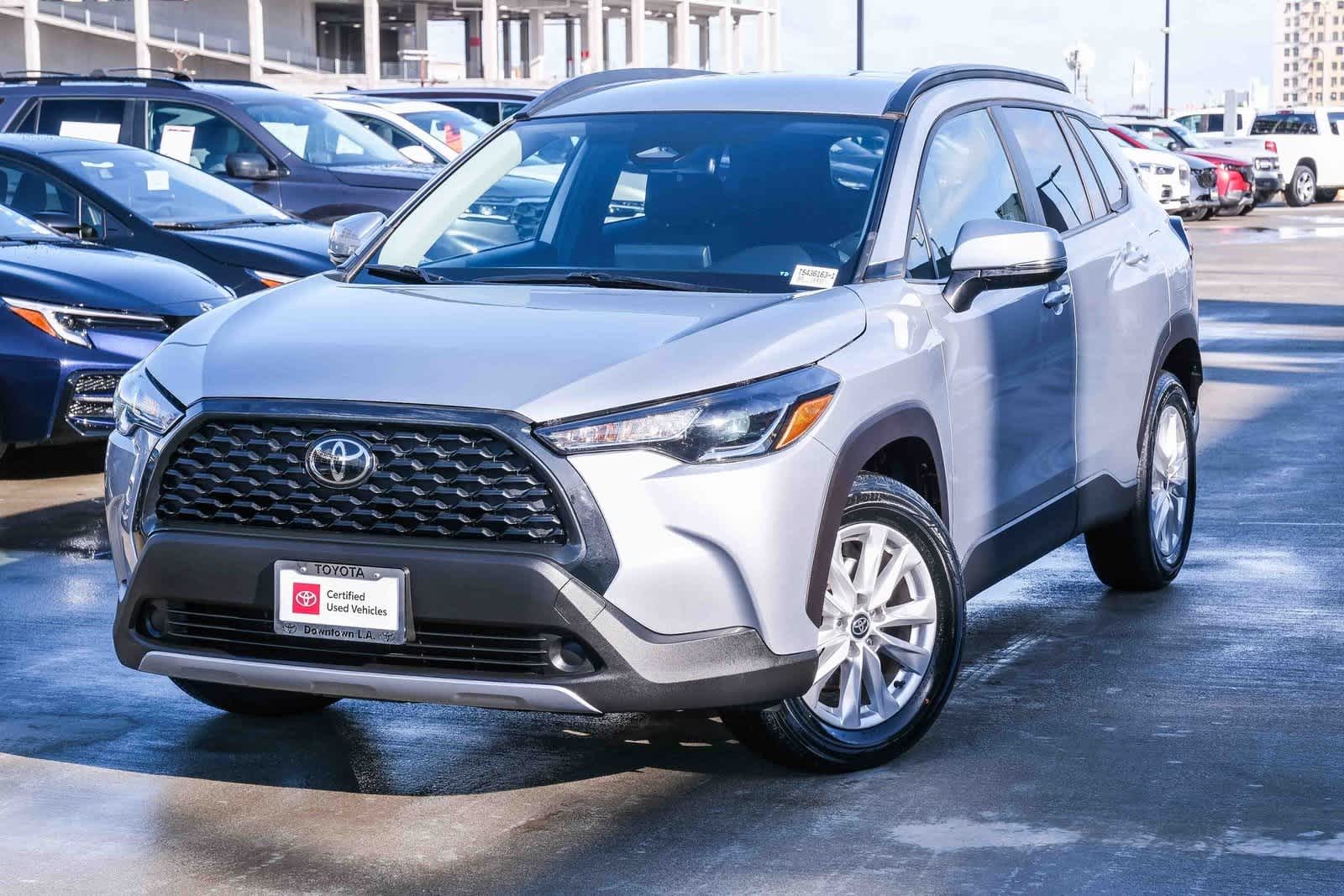 2024 Toyota Corolla Cross LE