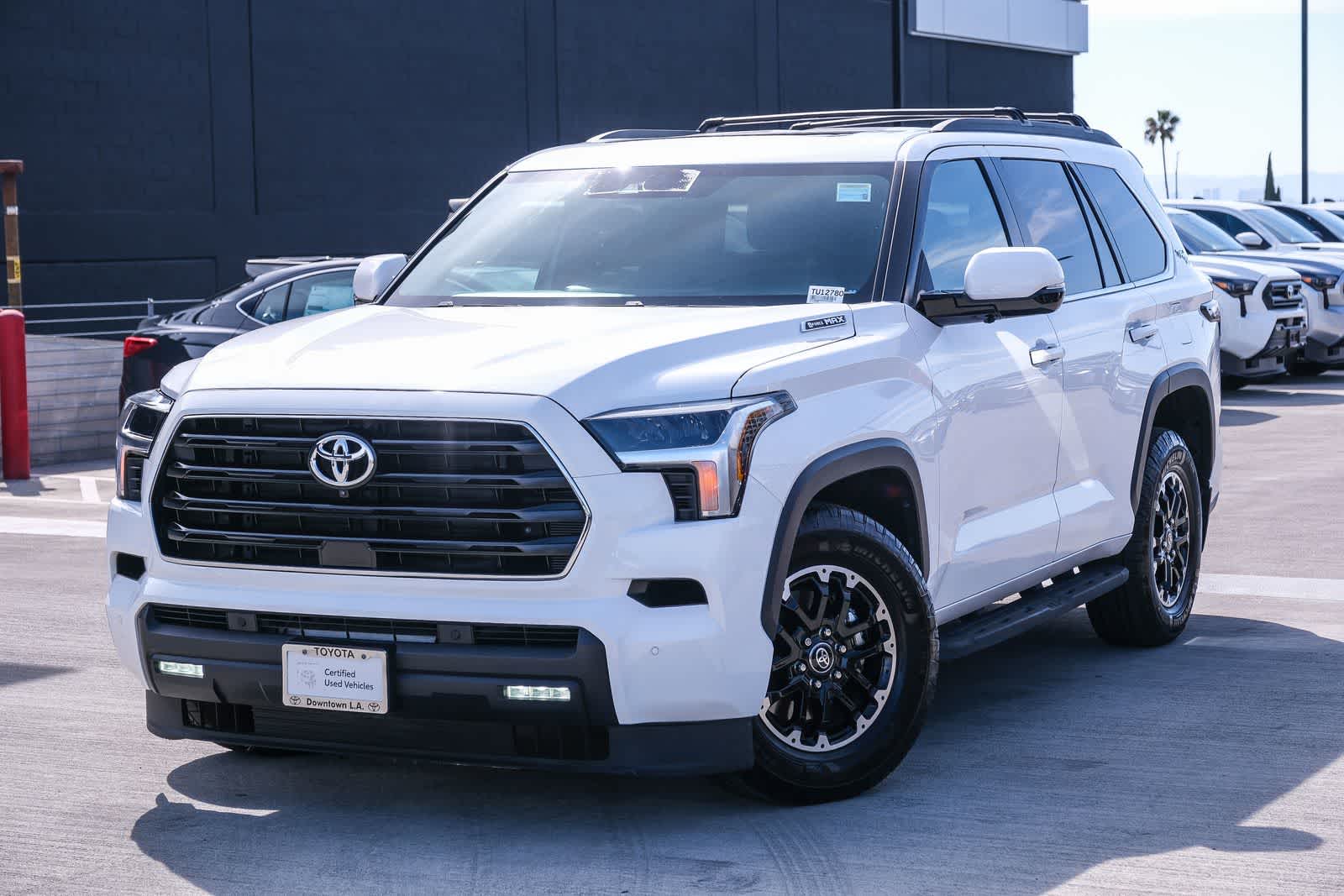 Toyota Sequoia SR5 2025